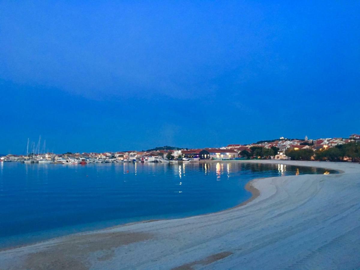 Beach Apartment Ana With Sea View, Balcony, Garden & Bbq, Murter - Dalmatia ภายนอก รูปภาพ
