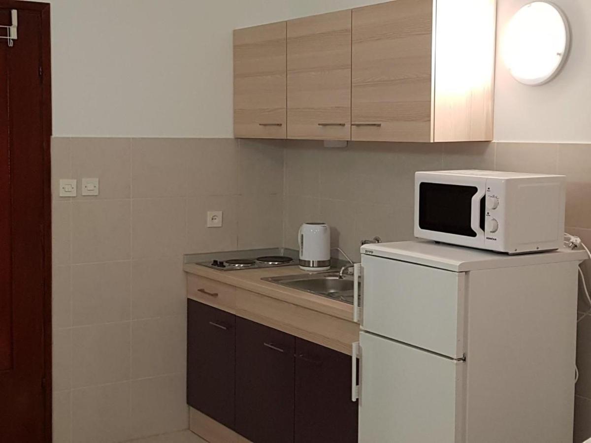 Beach Apartment Ana With Sea View, Balcony, Garden & Bbq, Murter - Dalmatia ภายนอก รูปภาพ